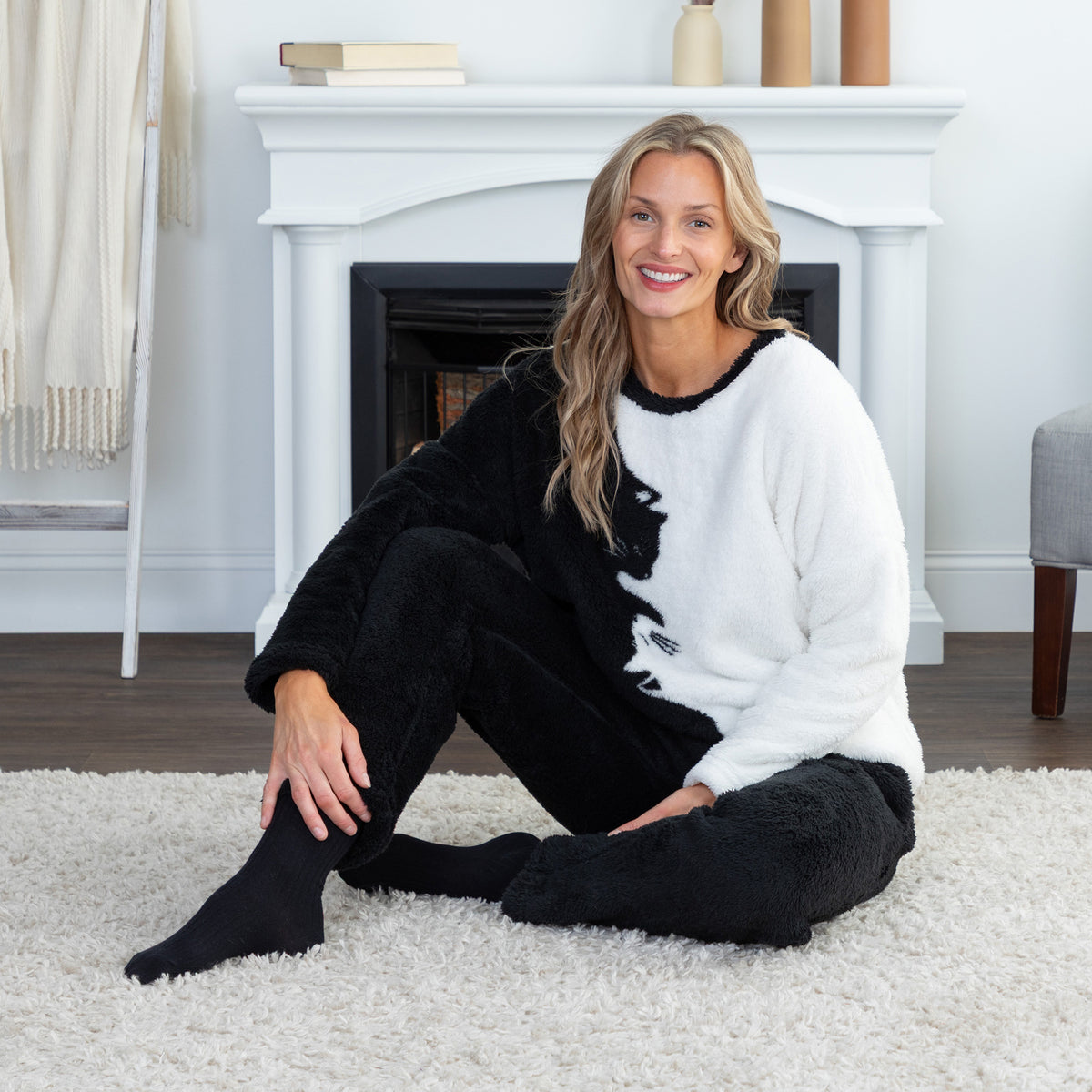 Snuggle Cats Fleece Loungewear Set