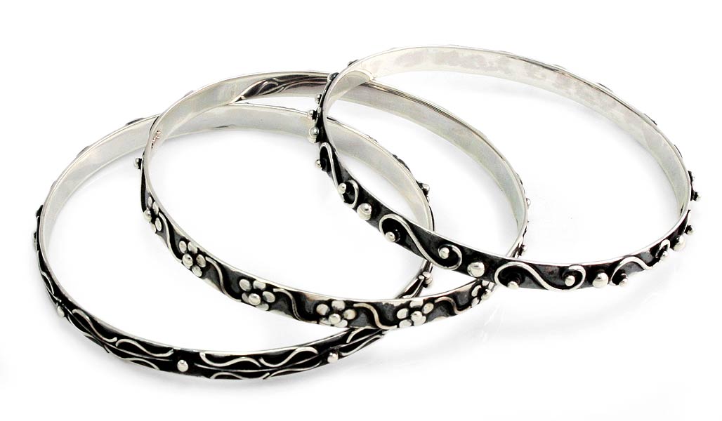 Inspiration Sterling Silver Bangle Bracelet