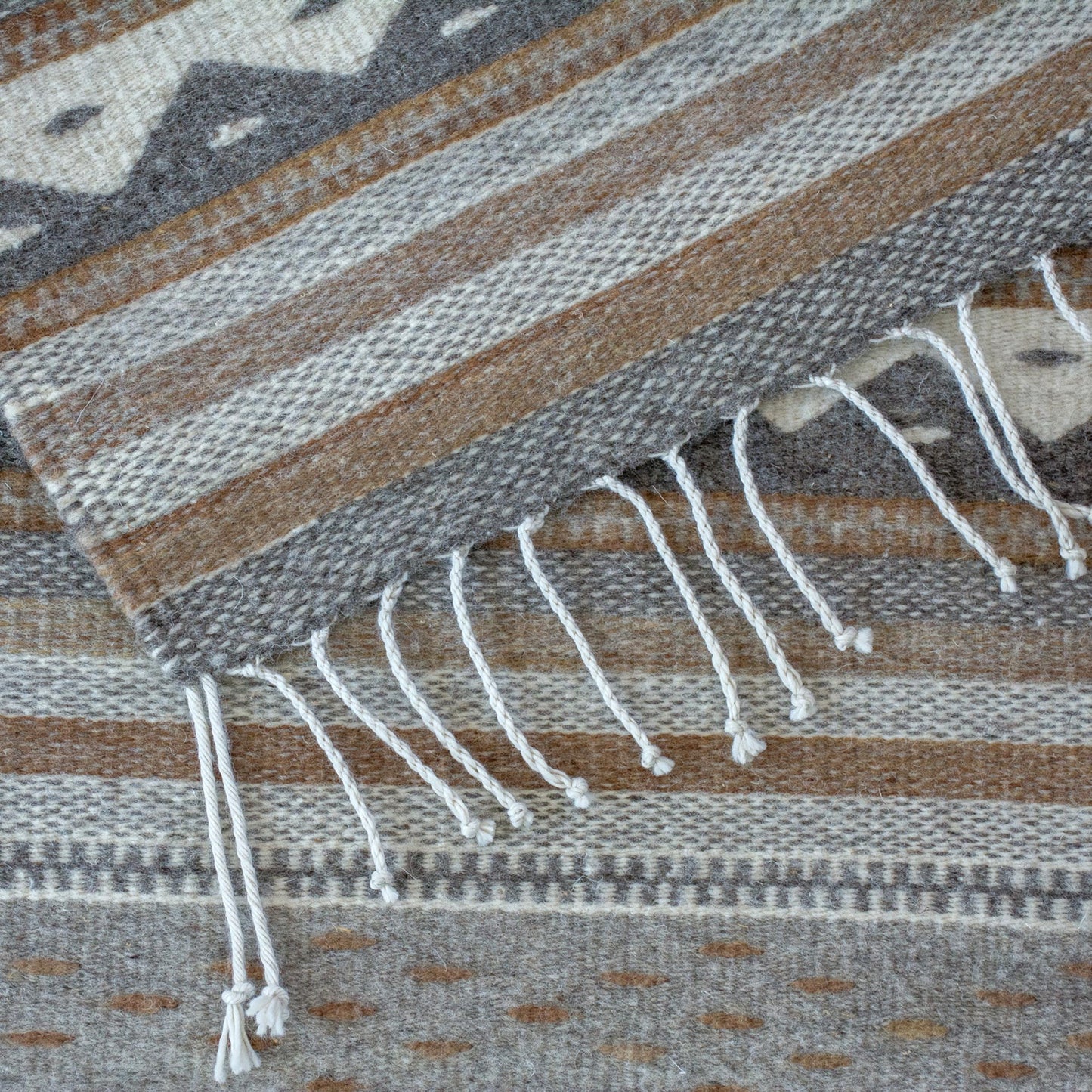 Sierra Plains Hand Made Zapotec Gray Brown Wool Runner Rug (2.6x10)