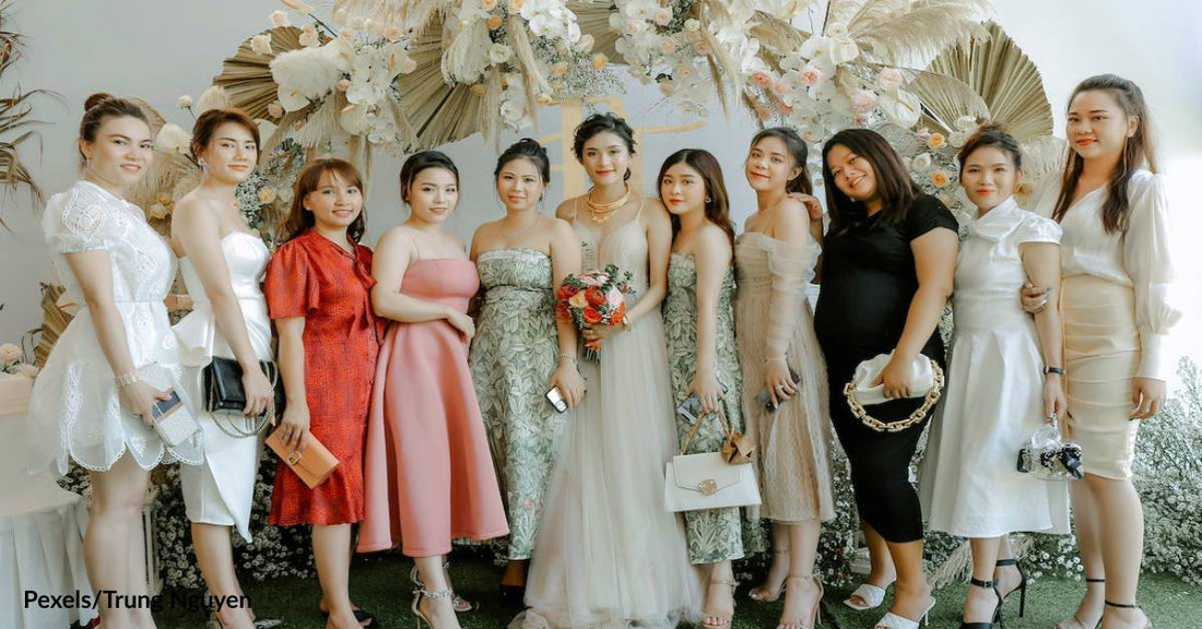 So Long, Farewell! Woman Attends Wedding Without Girlfriend Who Takes Hours to Dress Up