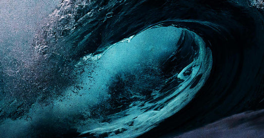 Record-Breaking Rogue Wave Defies Ocean Logic