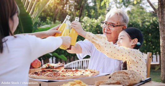 Researchers Pinpoint Strategies to Make Mealtime Easier for Dementia Patients and Caregivers