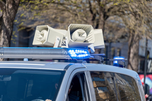 Military Family Goodbye: Kids Use Patrol Car Speakers to Say Farewell
