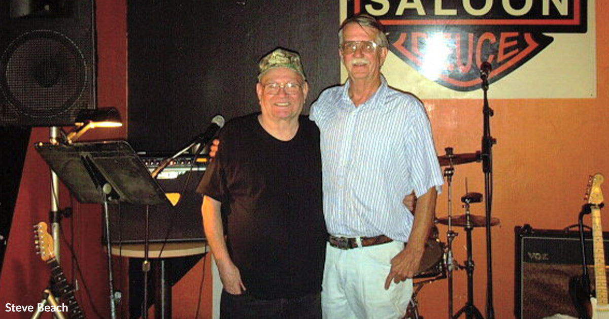 Musician Spends Three Months Profitable Belief Of Deserted Alley Kitten Musician Spends Three Months Profitable Belief Of Deserted Alley Kitten