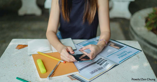 All Details Lead to an Online Scam, But This Woman's Sister Denies the Inevitable Truth