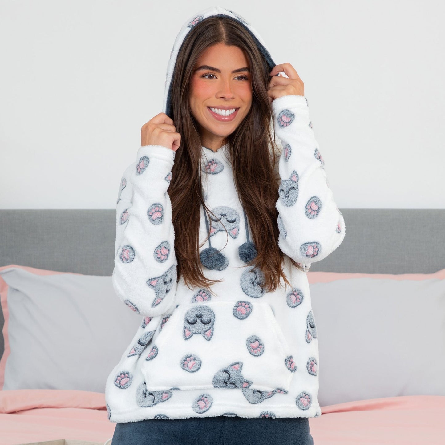 Super Cozy&trade; Cat & Paw Loungewear Set