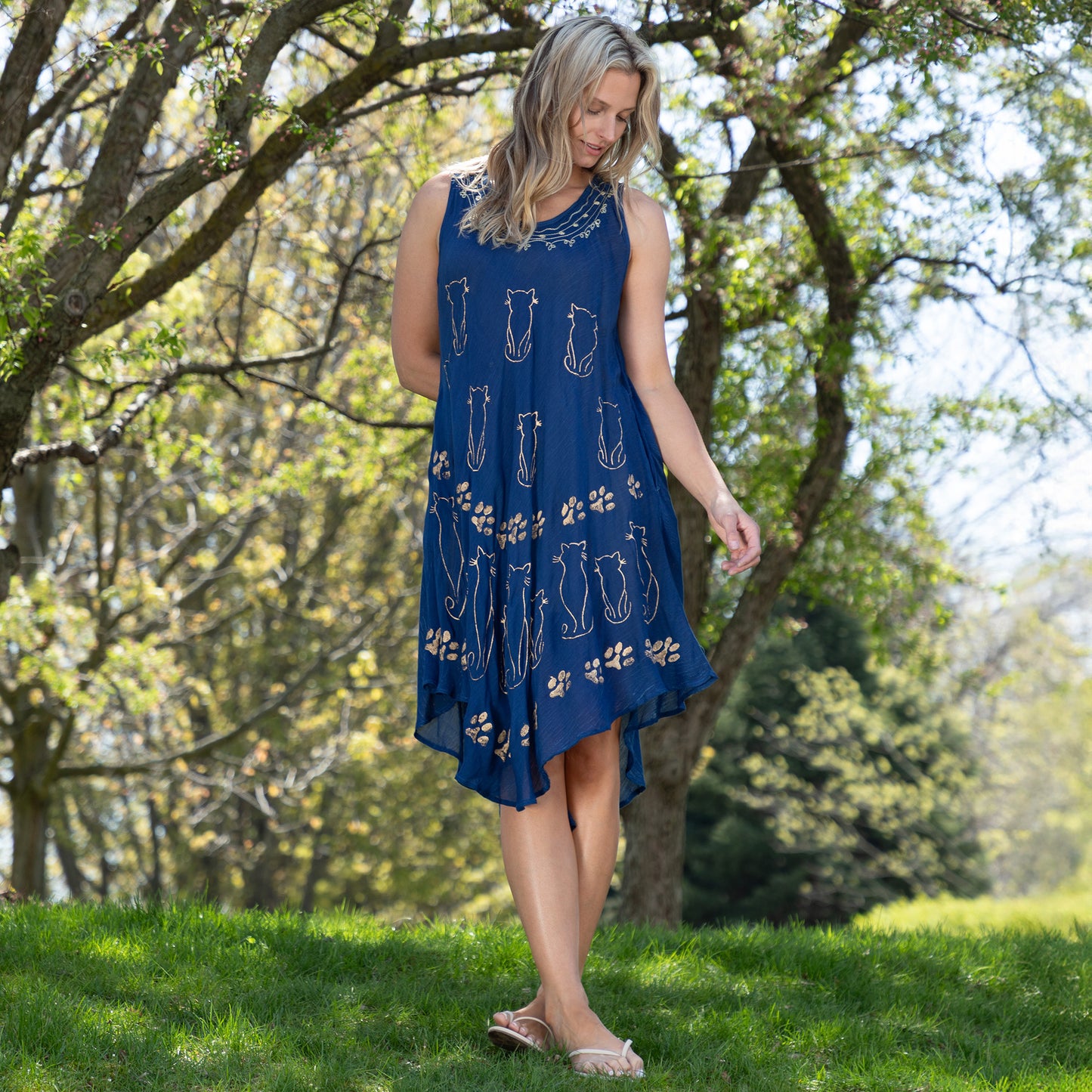 Golden Cats Sleeveless Lightweight Dress with Pockets