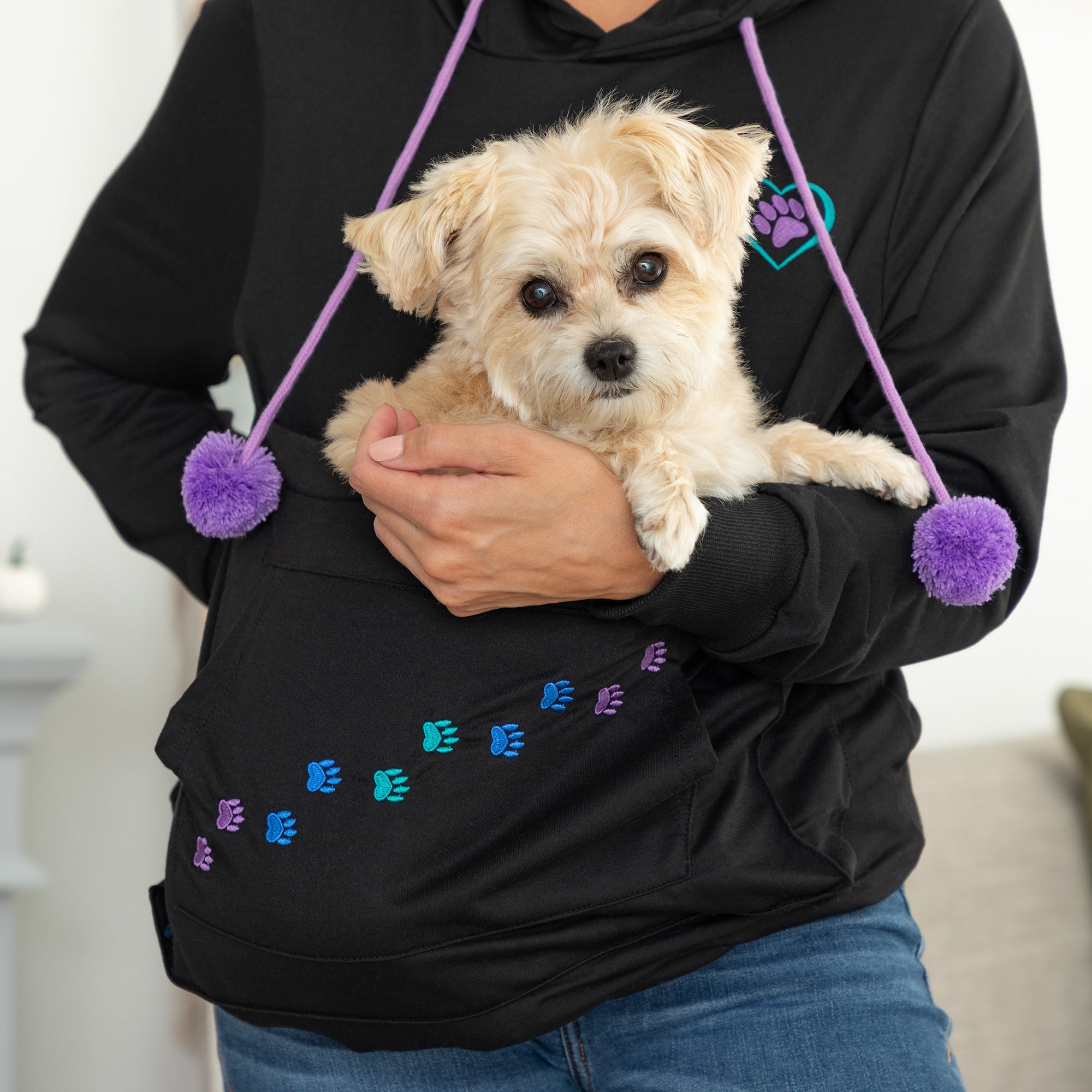 Dog lovers hoodie with dog fashion cuddle pouch