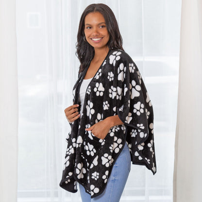 Super Cozy&trade; Paw Print Pocket Shawl