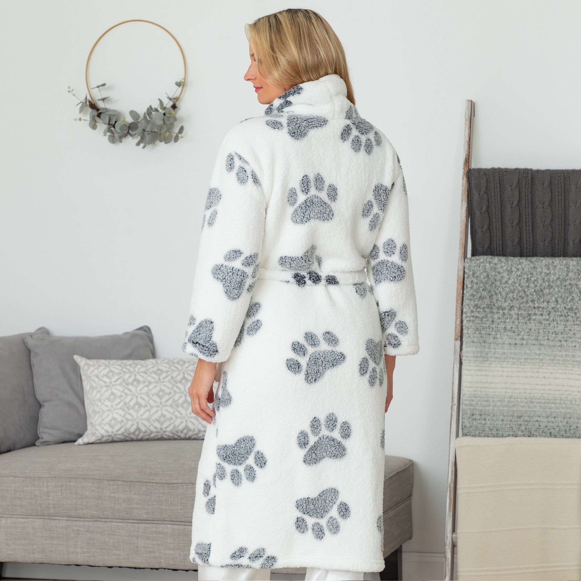 Prints of Paws Plush Sherpa Fleece Robe | The Animal Rescue Site Prints of Paws Plush Sherpa Fleece Robe | The Animal Rescue Site