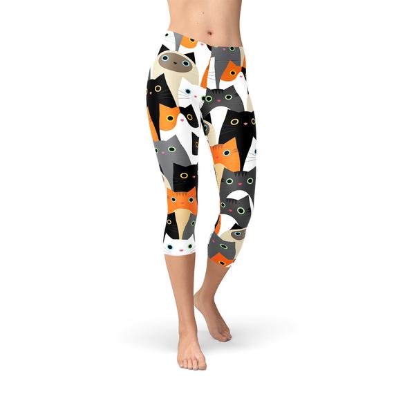 Women's All Over Cats Capri Leggings