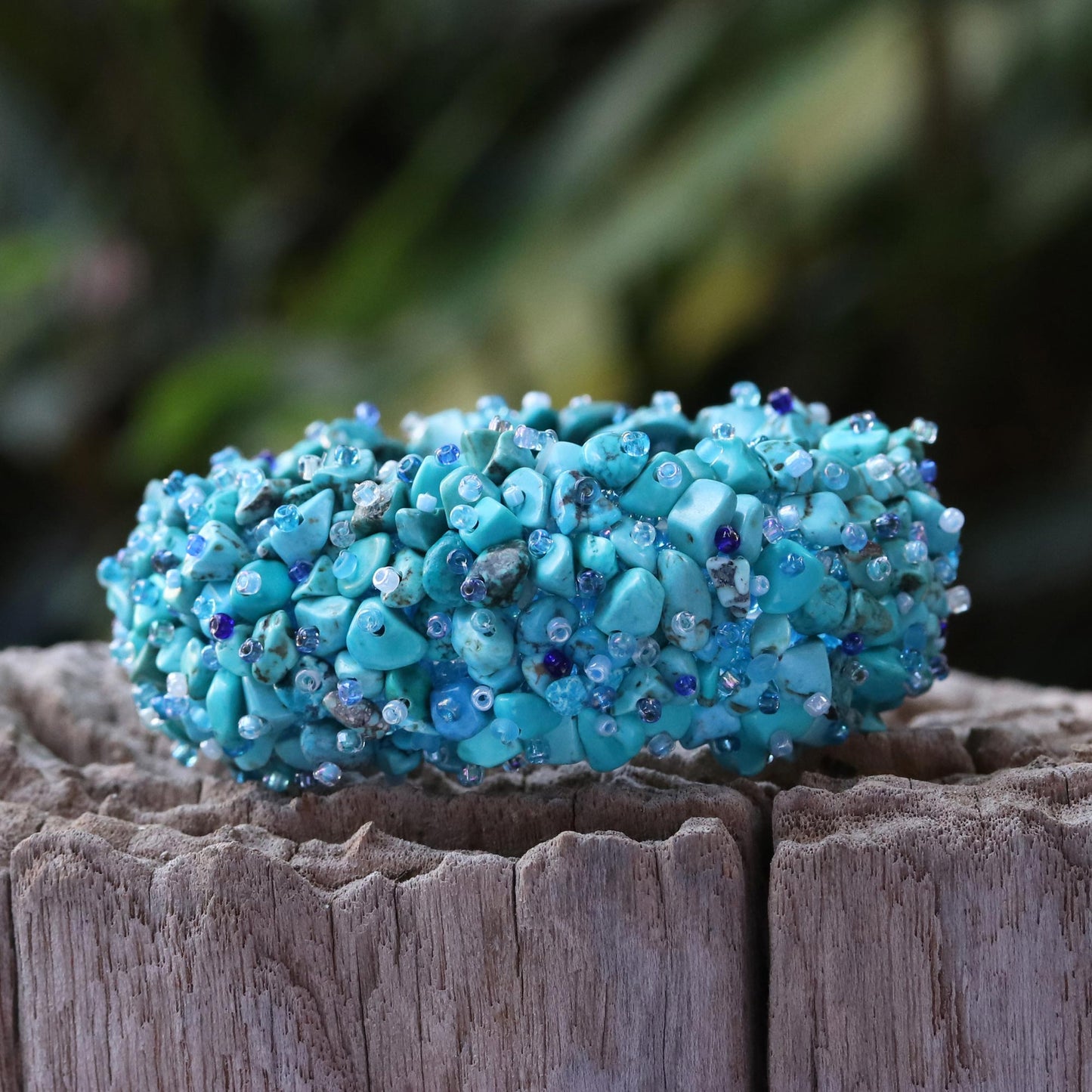 Beauty in Blue Turquoise Glass Beaded Bracelet