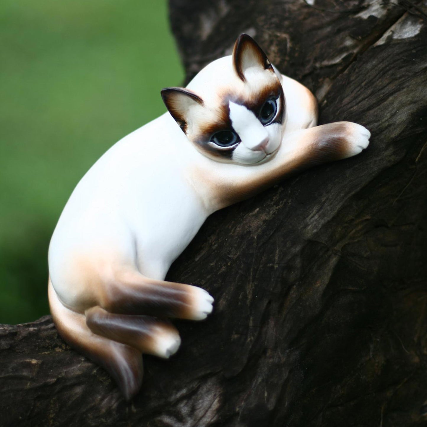 Thoughtful Cat Wood statuette