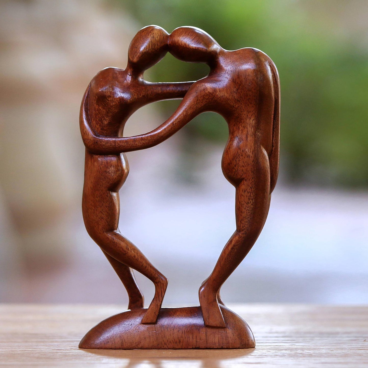 Couple In Love Suar Wood Sculpture