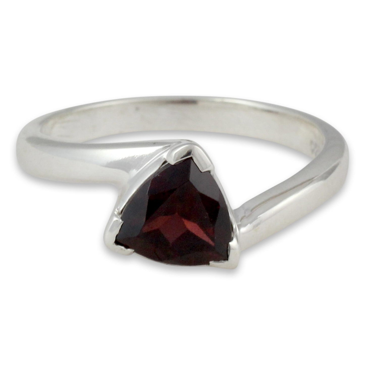 Scintillating Jaipur Garnet Solitaire Ring