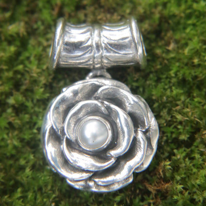 Glamorous June Rose Pendant