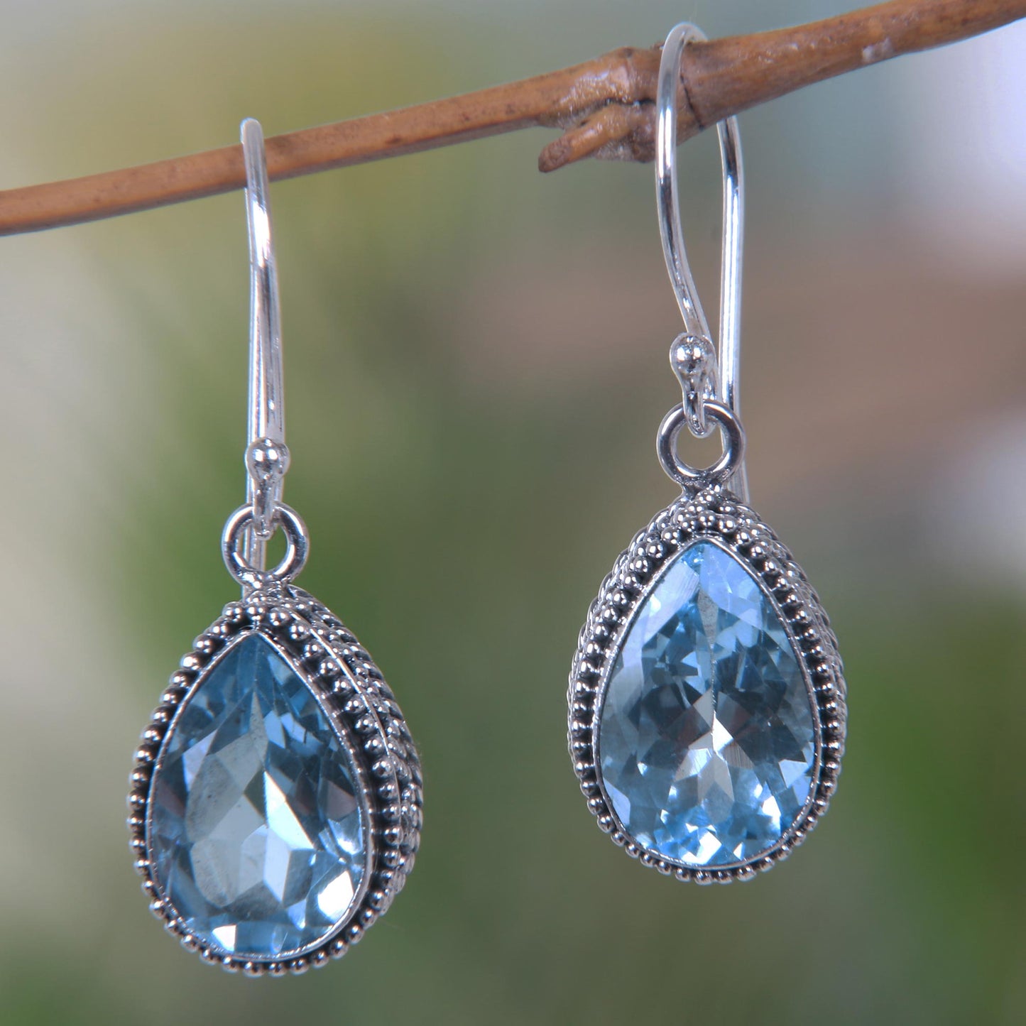 Sparkling Dew Pear Shaped Dangle Earrings