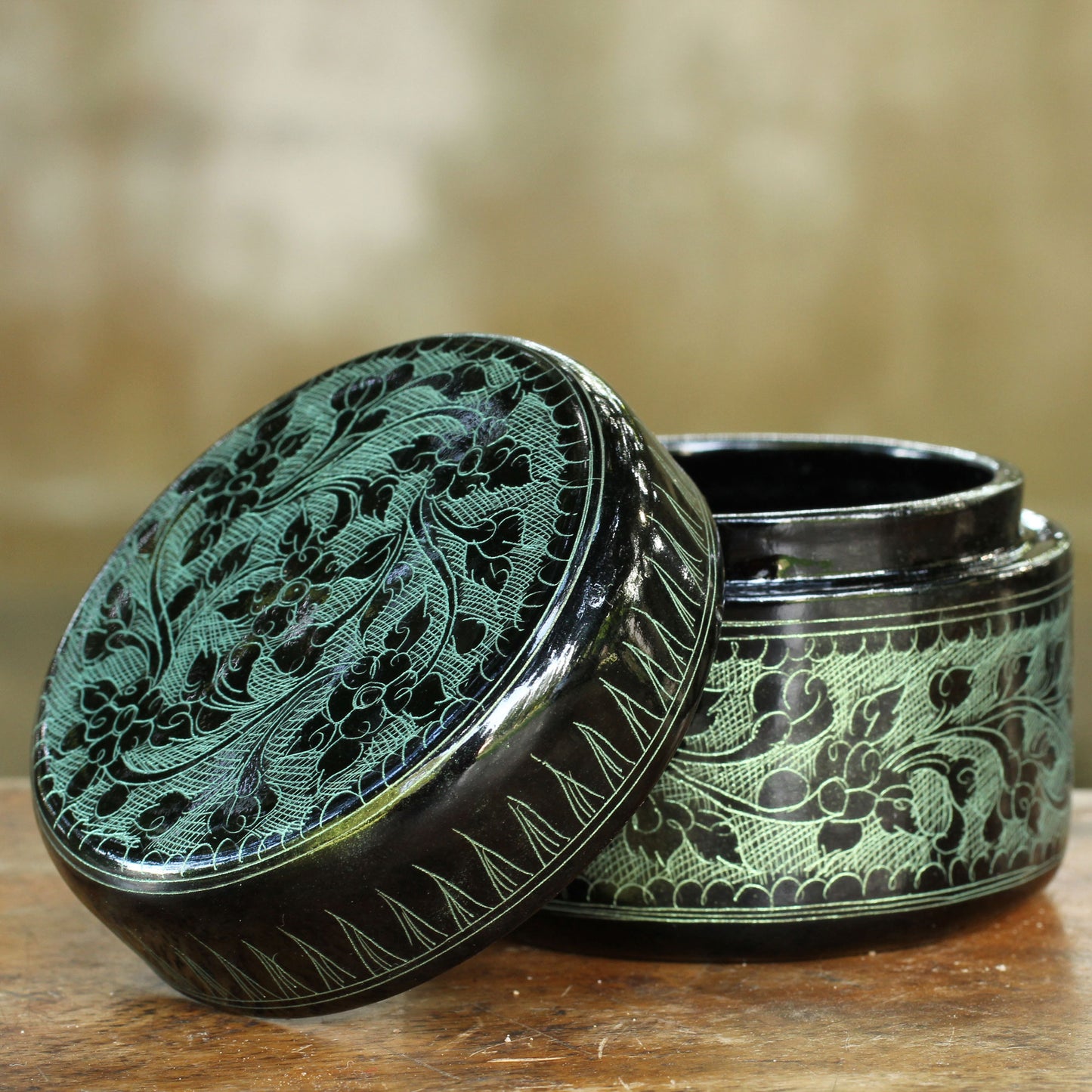 Exotic Green Flora Handcrafted Lacquered Wood Round Decorative Box