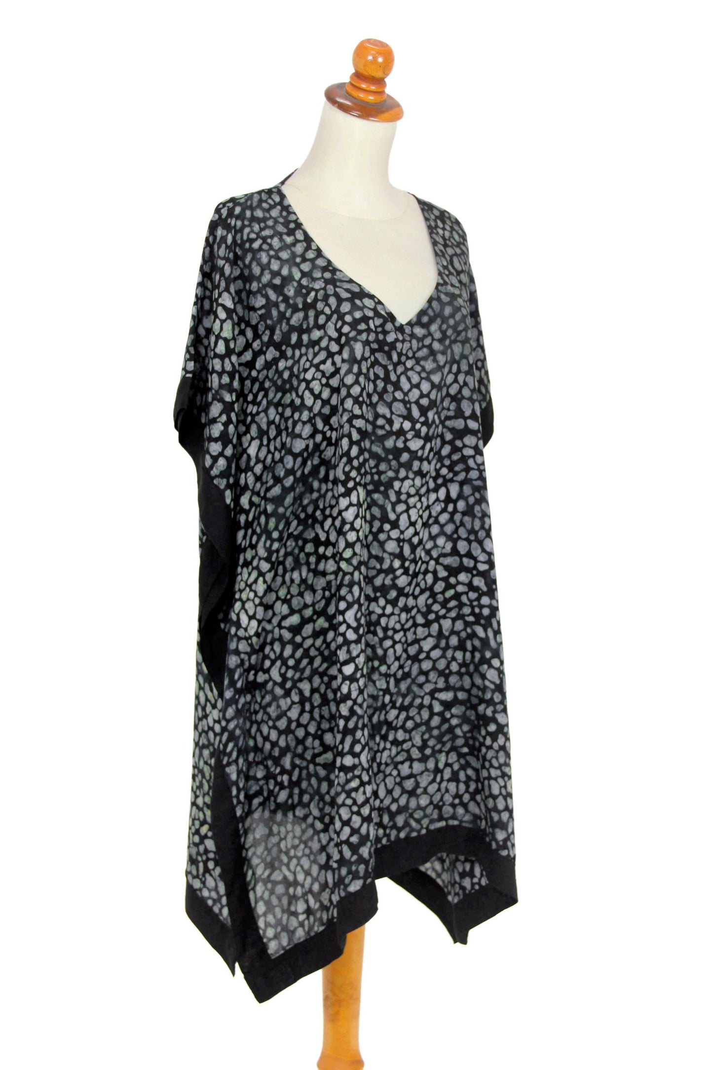 Borneo Slate Handcrafted Rayon Gray Batik Women's Caftan