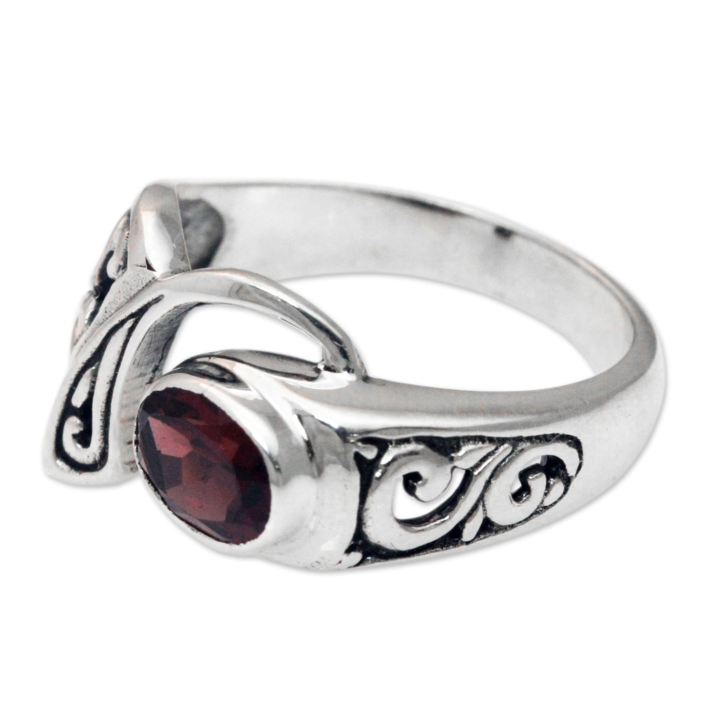Jimbaran Sterling Silver & Garnet Ring