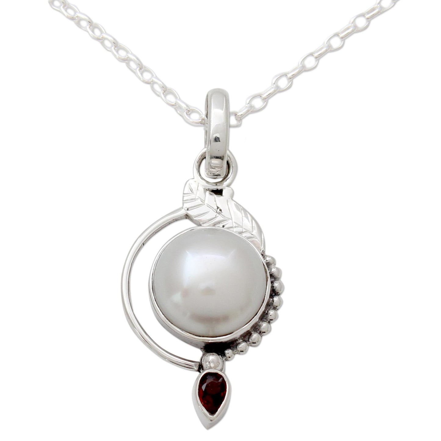 Sublime Romance Leaf Theme Silver and Cultured Pearl Necklace with Garnet