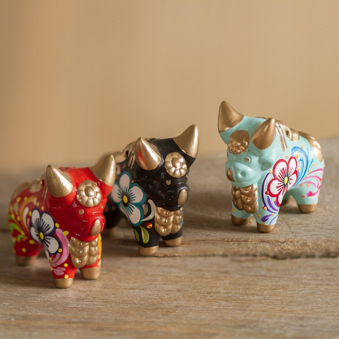 Little Pucara Bulls Figurines