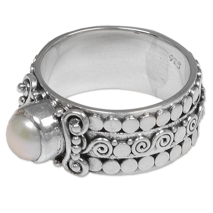Swirling Serenity Cultured Pearl Single-Stone Ring from Indonesia