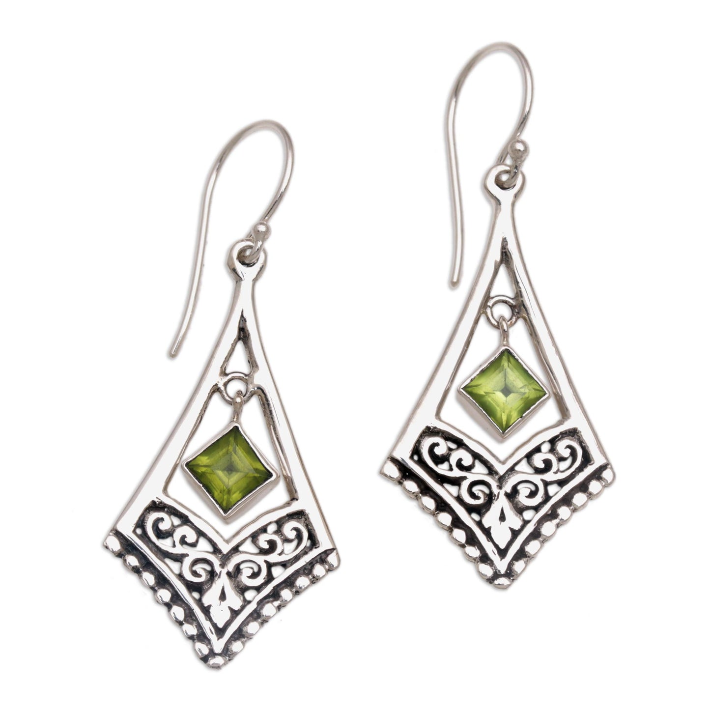 Gianyar Dangle Handmade Sterling Silver Green Peridot Dangle Earrings