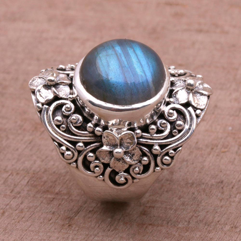 Jepun Mists Labradorite and Sterling Silver Dome Ring from Bali