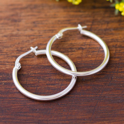 Eternal Gleam High-Polish 925 Sterling Silver Hoop Earrings from Peru