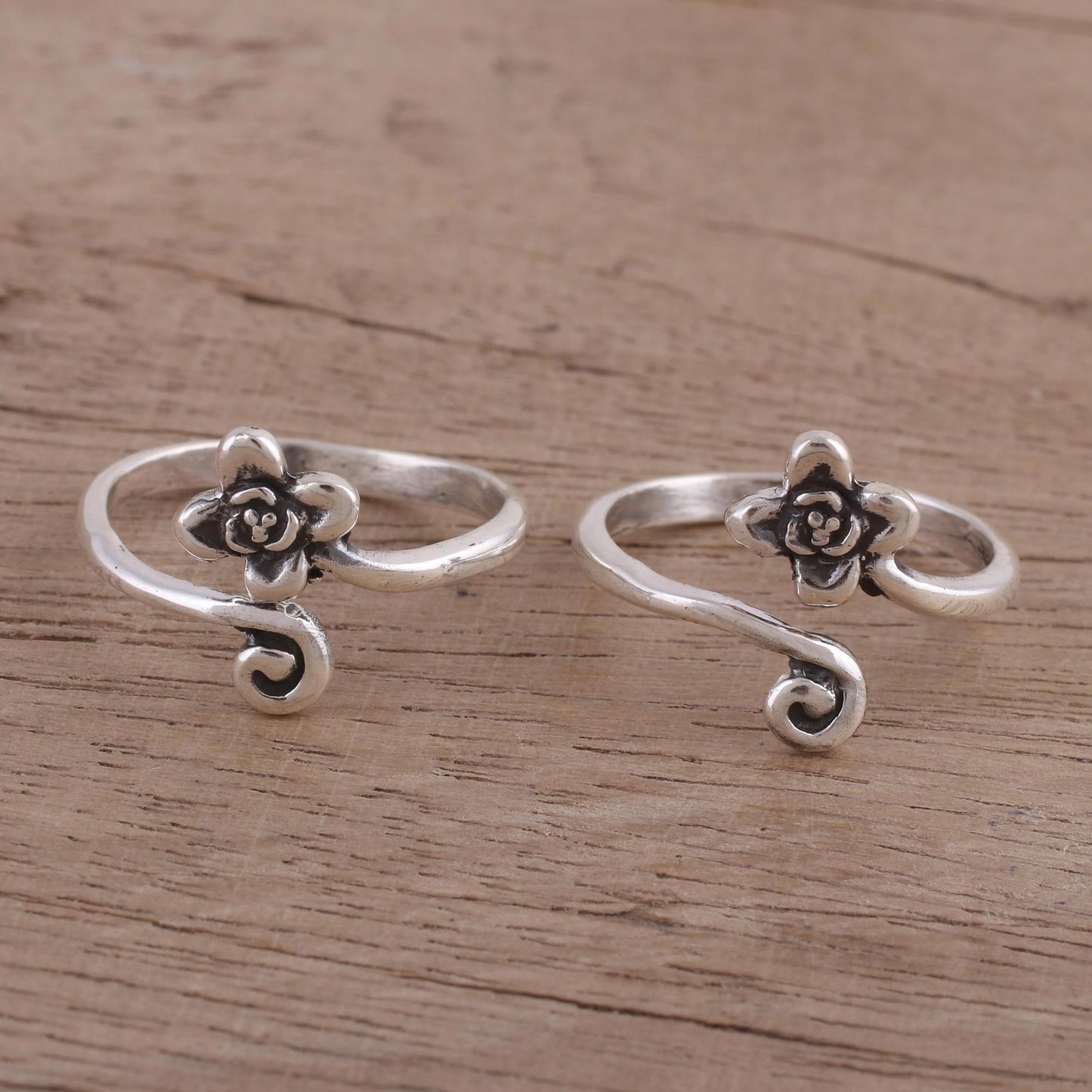 Flower and Swirl Flower Motif Toe Rings Handmade in Sterling Silver (Pair)