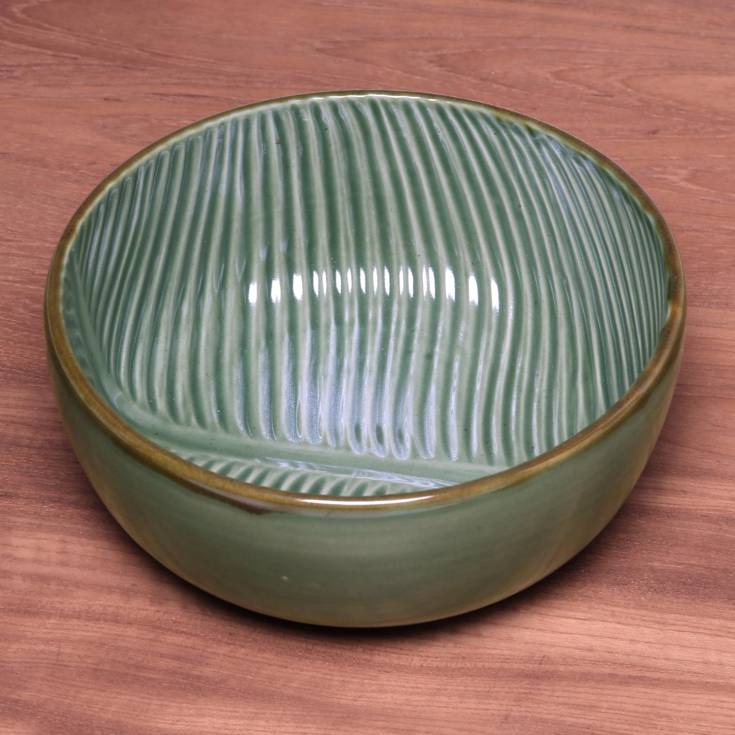 Banana Vibes Handcrafted Green Banana Leaf Ceramic Serving  (9 Inch)