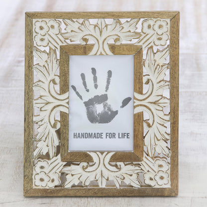 White Garden Mango Wood Photo Frame Crafted in India (4x6)