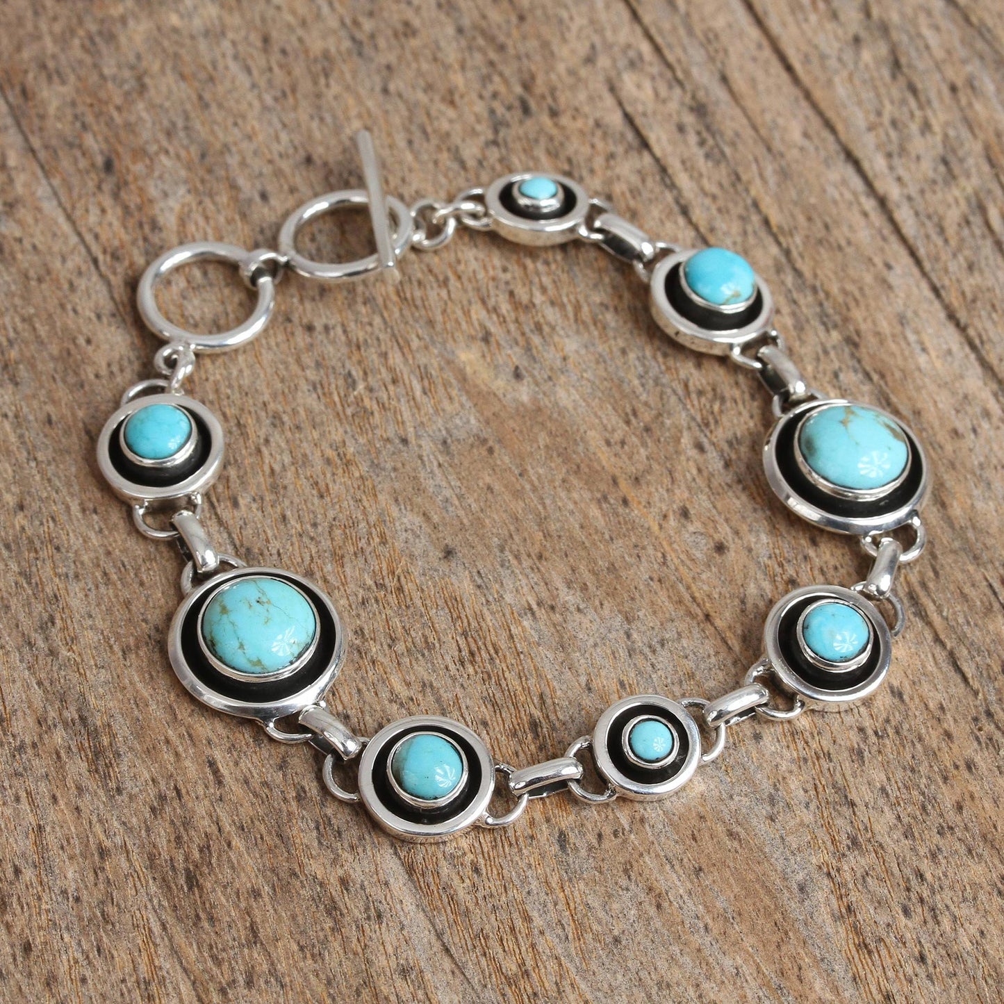 Turquoise Eternity Circular Turquoise Link Bracelet from Mexico