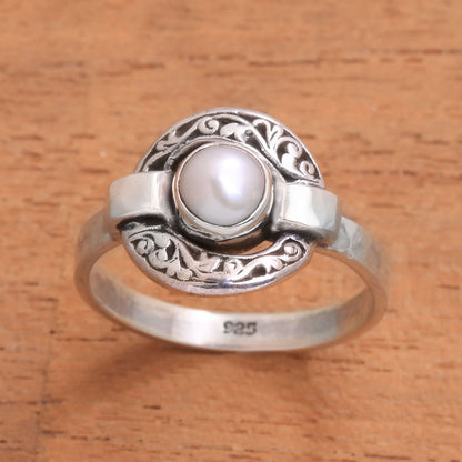 Circular Glow Circular Cultured Pearl Cocktail Ring from Java