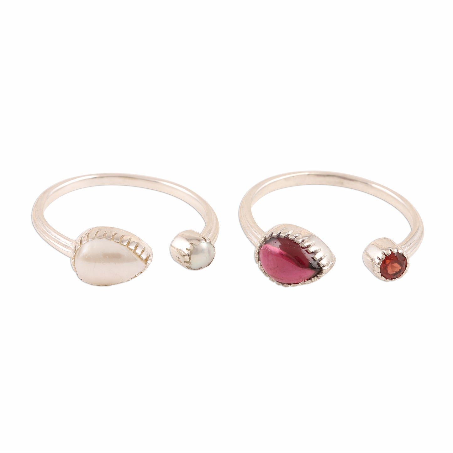 Stylish Flavor Garnet and Cultured Pearl Wrap Rings from India (Pair)