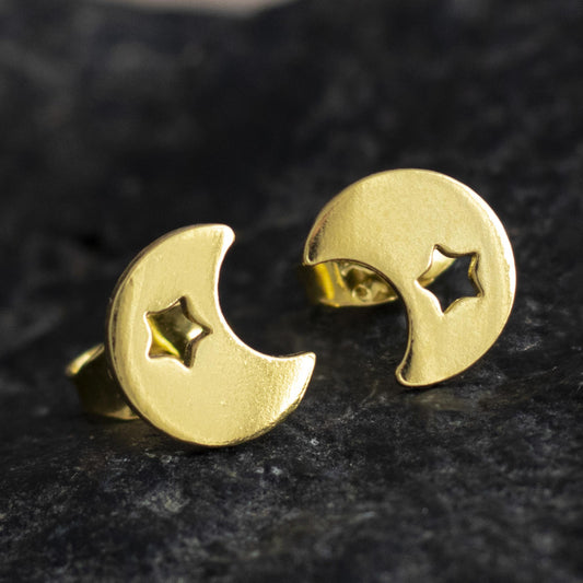 Glowing Night 18k Gold-plated Silver Star and Moon Stud Earrings from Peru