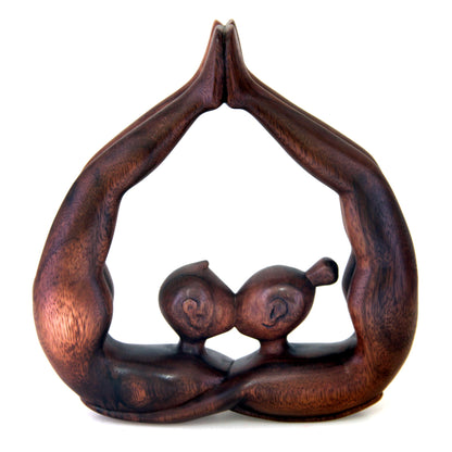 Heart Kissing Suar Wood Sculpture